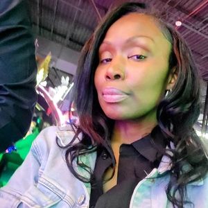 Meet your Posher, Aisha